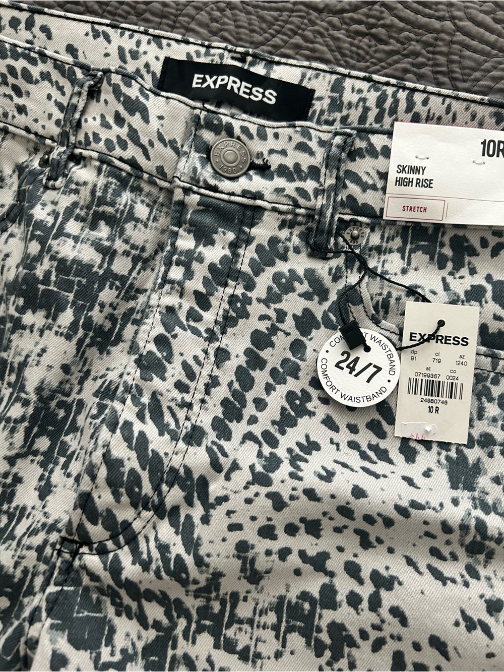 Express Skinny High Rise Jeans - Black and White Animal Print